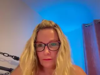 MIlf-Goddess's Live Sex Cam Show