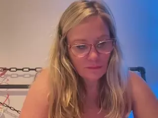 MIlf-Goddess's Live Sex Cam Show