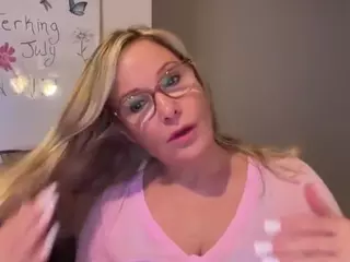 MIlf-Goddess's Live Sex Cam Show