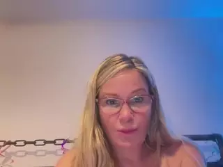 MIlf-Goddess's Live Sex Cam Show