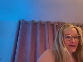 MIlf-Goddess's Live Sex Cam Show