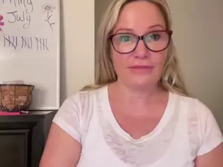 MIlf-Goddess's Live Sex Cam Show