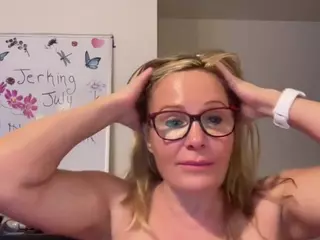 MIlf-Goddess's Live Sex Cam Show