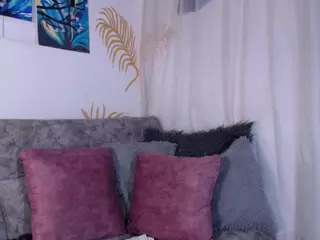 emma-honey22's Live Sex Cam Show