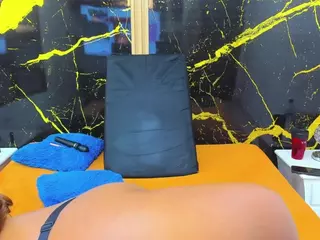 HannyMansonh's Live Sex Cam Show