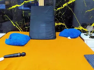 HannyMansonh's Live Sex Cam Show