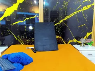 HannyMansonh's Live Sex Cam Show