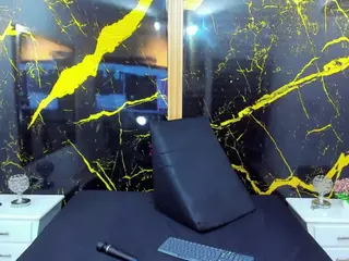 HannyMansonh's Live Sex Cam Show