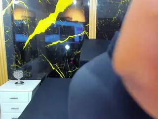 HannyMansonh's Live Sex Cam Show