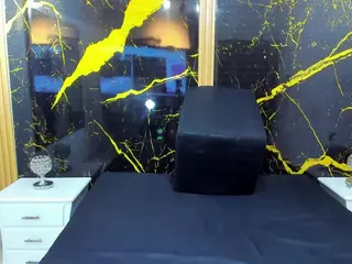 HannyMansonh's Live Sex Cam Show
