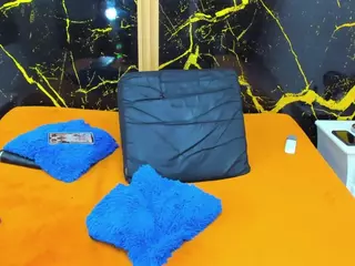 HannyMansonh's Live Sex Cam Show
