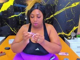 HannyMansonh's Live Sex Cam Show