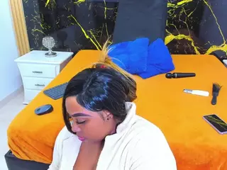 HannyMansonh's Live Sex Cam Show