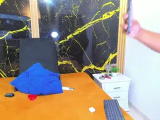 HannyMansonh's Live Sex Cam Show