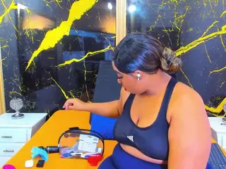 HannyMansonh's Live Sex Cam Show