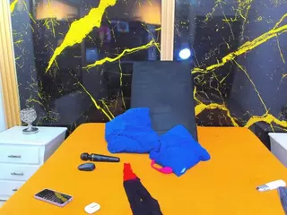 HannyMansonh's Live Sex Cam Show