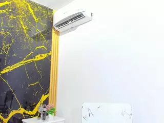 HannyMansonh's Live Sex Cam Show