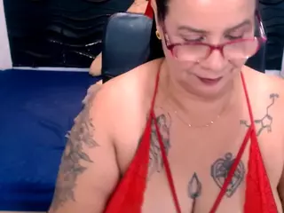 Laura-riley's Live Sex Cam Show