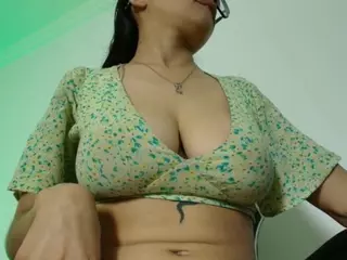 Marcelinee50's Live Sex Cam Show