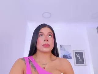 E M E L I E - 89's Live Sex Cam Show