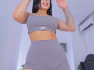 E M E L I E - 89's Live Sex Cam Show
