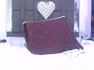 SweetEbonny1's Live Sex Cam Show