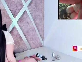Mikuru28's Live Sex Cam Show