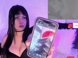 Mikuru28's Live Sex Cam Show
