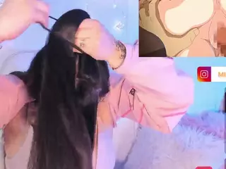Mikuru28's Live Sex Cam Show