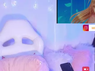 Mikuru28's Live Sex Cam Show