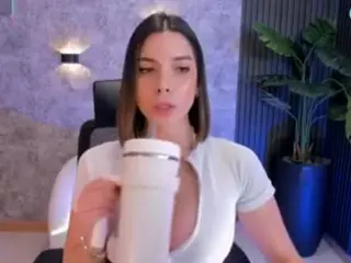 AmyWalkerX's Live Sex Cam Show