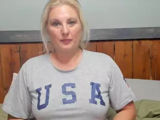 lisalovexxx's Live Sex Cam Show