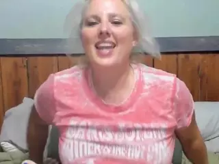 lisalovexxx's Live Sex Cam Show