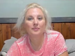 lisalovexxx's Live Sex Cam Show