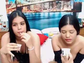 MishellFolk's Live Sex Cam Show