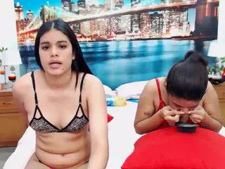 MishellFolk's Live Sex Cam Show