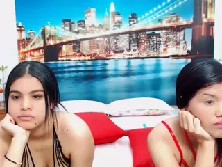 MishellFolk's Live Sex Cam Show