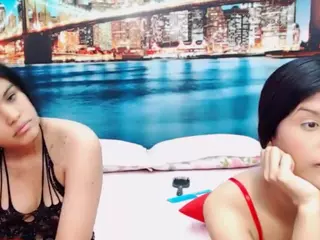MishellFolk's Live Sex Cam Show