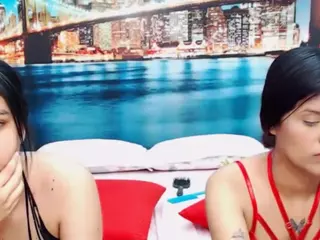 MishellFolk's Live Sex Cam Show