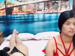 MishellFolk's Live Sex Cam Show