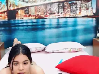 MishellFolk's Live Sex Cam Show