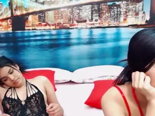 MishellFolk's Live Sex Cam Show