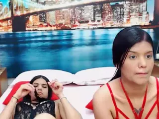 MishellFolk's Live Sex Cam Show