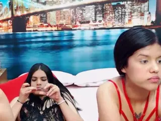 MishellFolk's Live Sex Cam Show