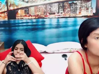 MishellFolk's Live Sex Cam Show