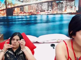 MishellFolk's Live Sex Cam Show