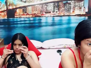 MishellFolk's Live Sex Cam Show