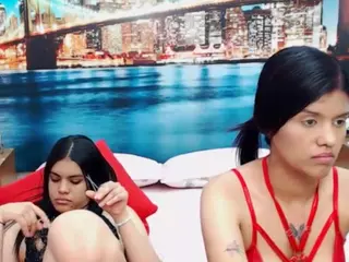 MishellFolk's Live Sex Cam Show