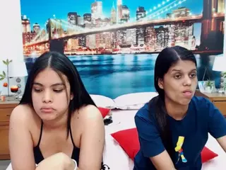 MishellFolk's Live Sex Cam Show