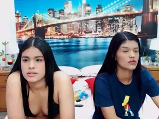 MishellFolk's Live Sex Cam Show